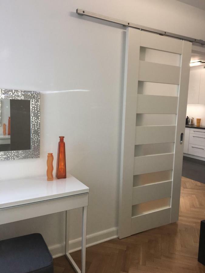 Apartament Emilia Lägenhet Warszawa Exteriör bild